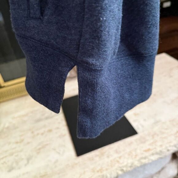 Moosejaw women’s pullover sweatshirt - Picture 10 of 10